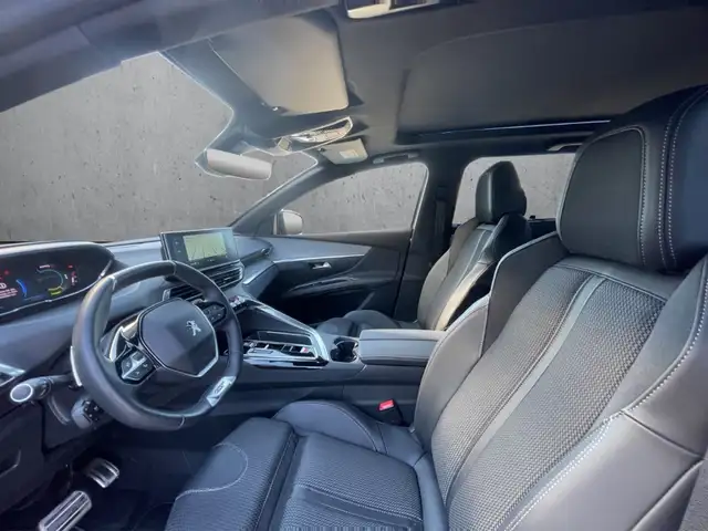 Peugeot 5008 view 9