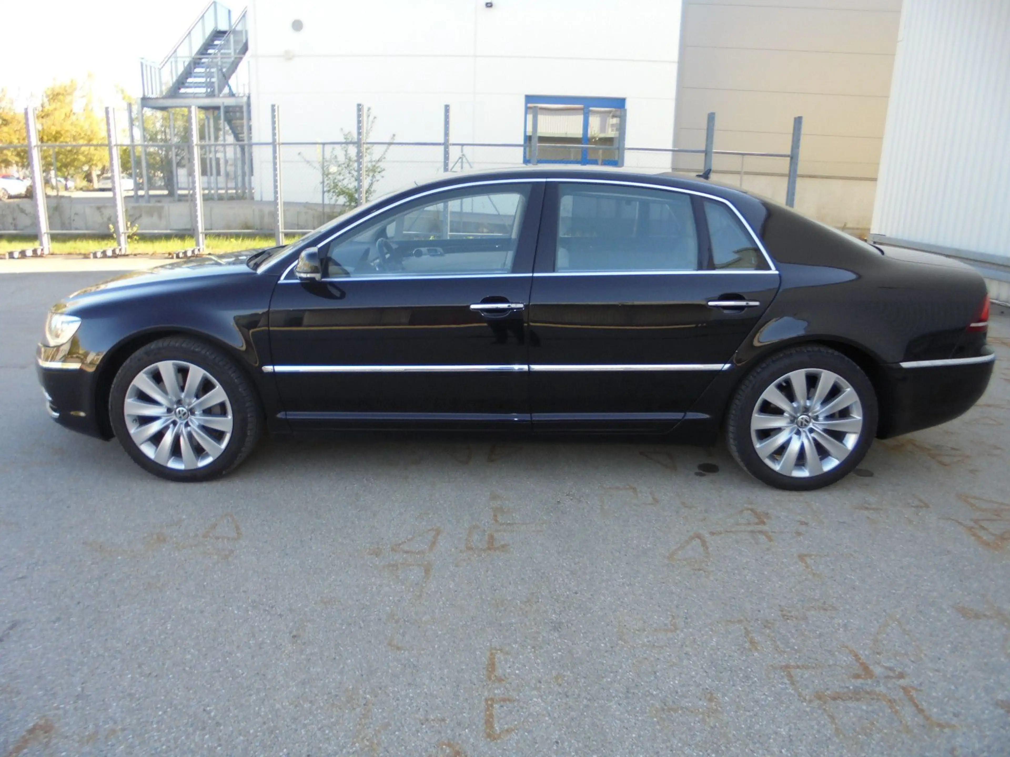 Volkswagen Phaeton V6 3.0 TDI 4Motion 5Sitzer~Traum Zustand — photo 3
