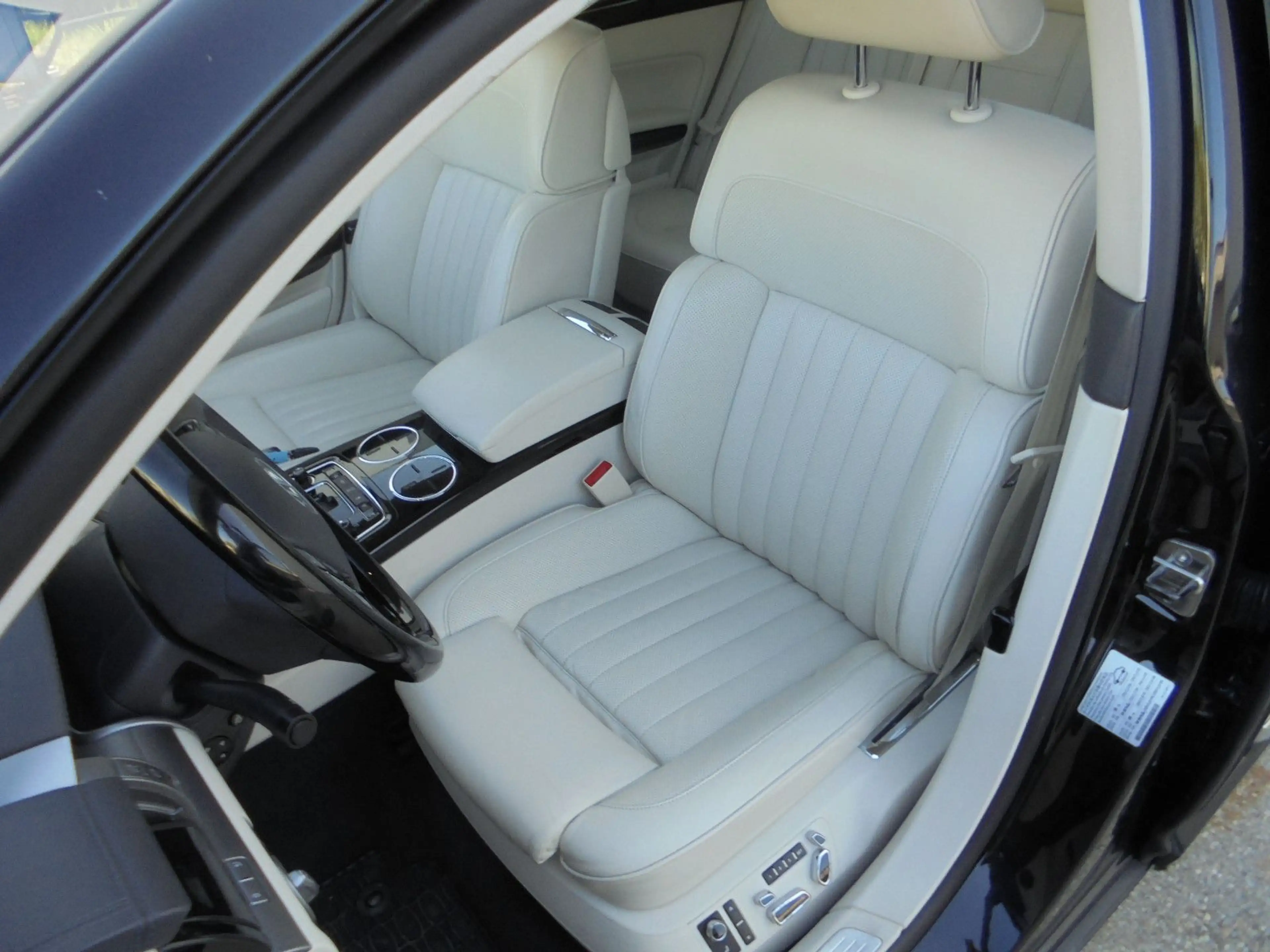 Volkswagen Phaeton V6 3.0 TDI 4Motion 5Sitzer~Traum Zustand — photo 12