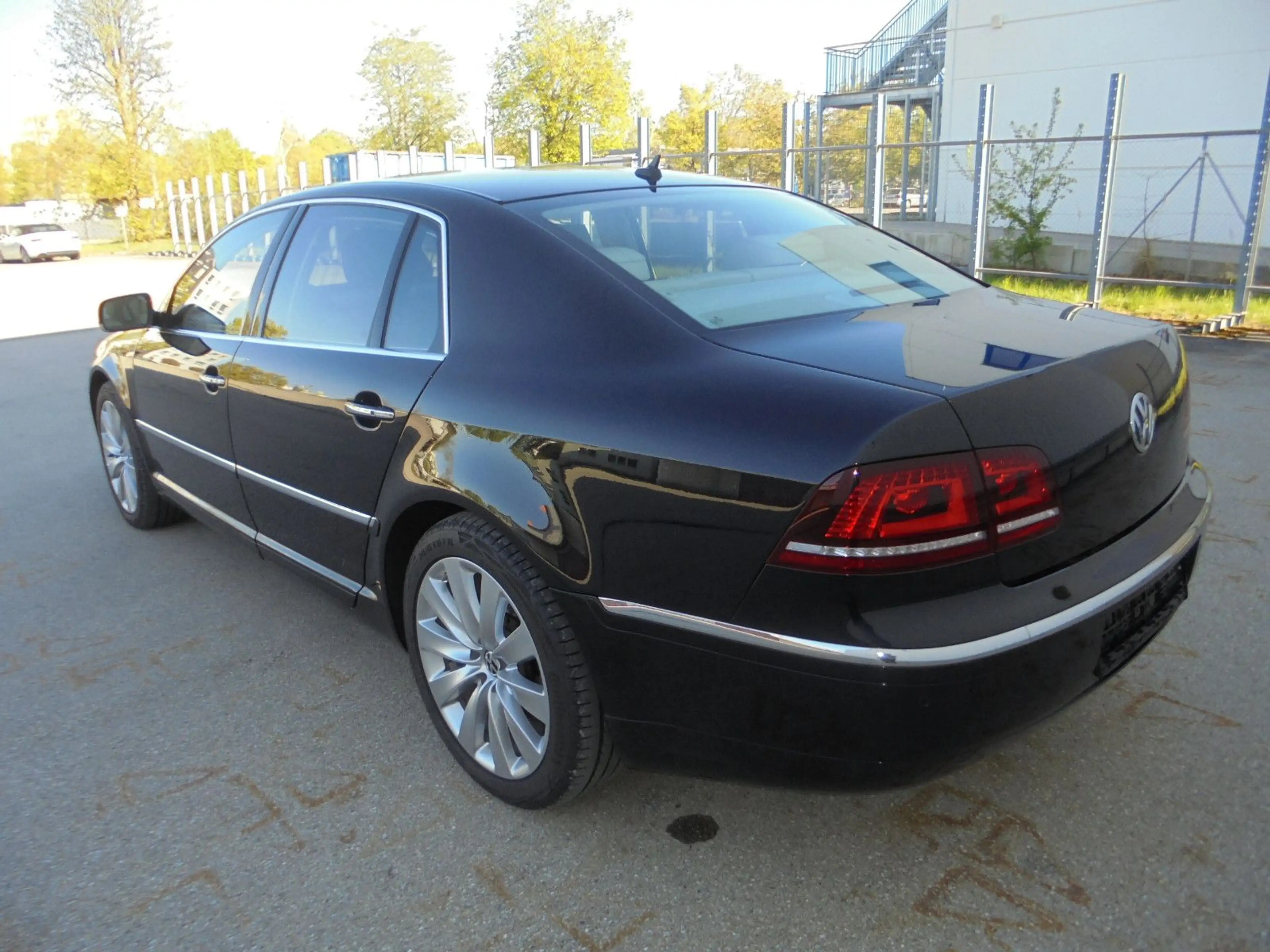 Volkswagen Phaeton V6 3.0 TDI 4Motion 5Sitzer~Traum Zustand — photo 4