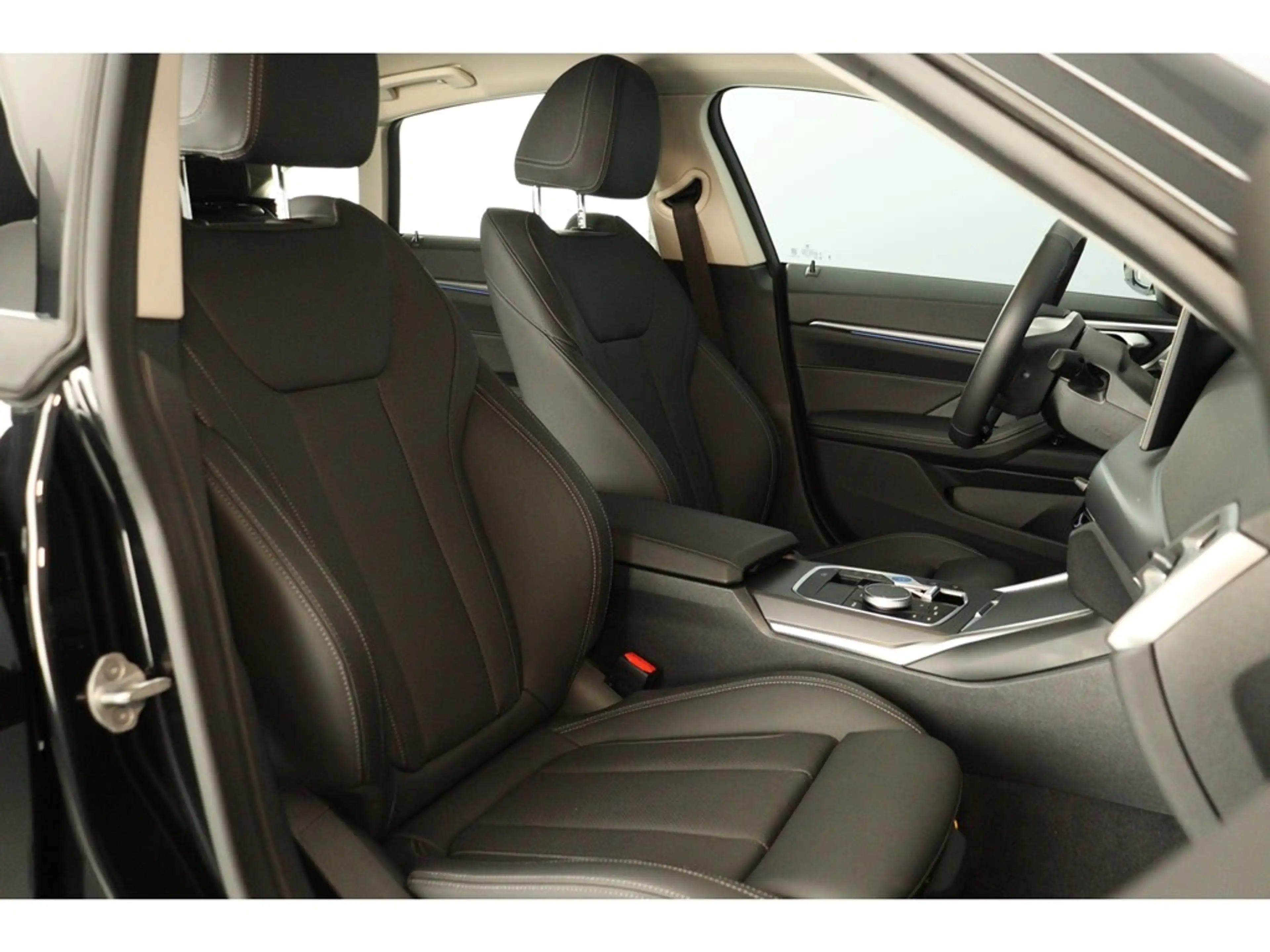 BMW i4 eDrive40 340pk — photo 10