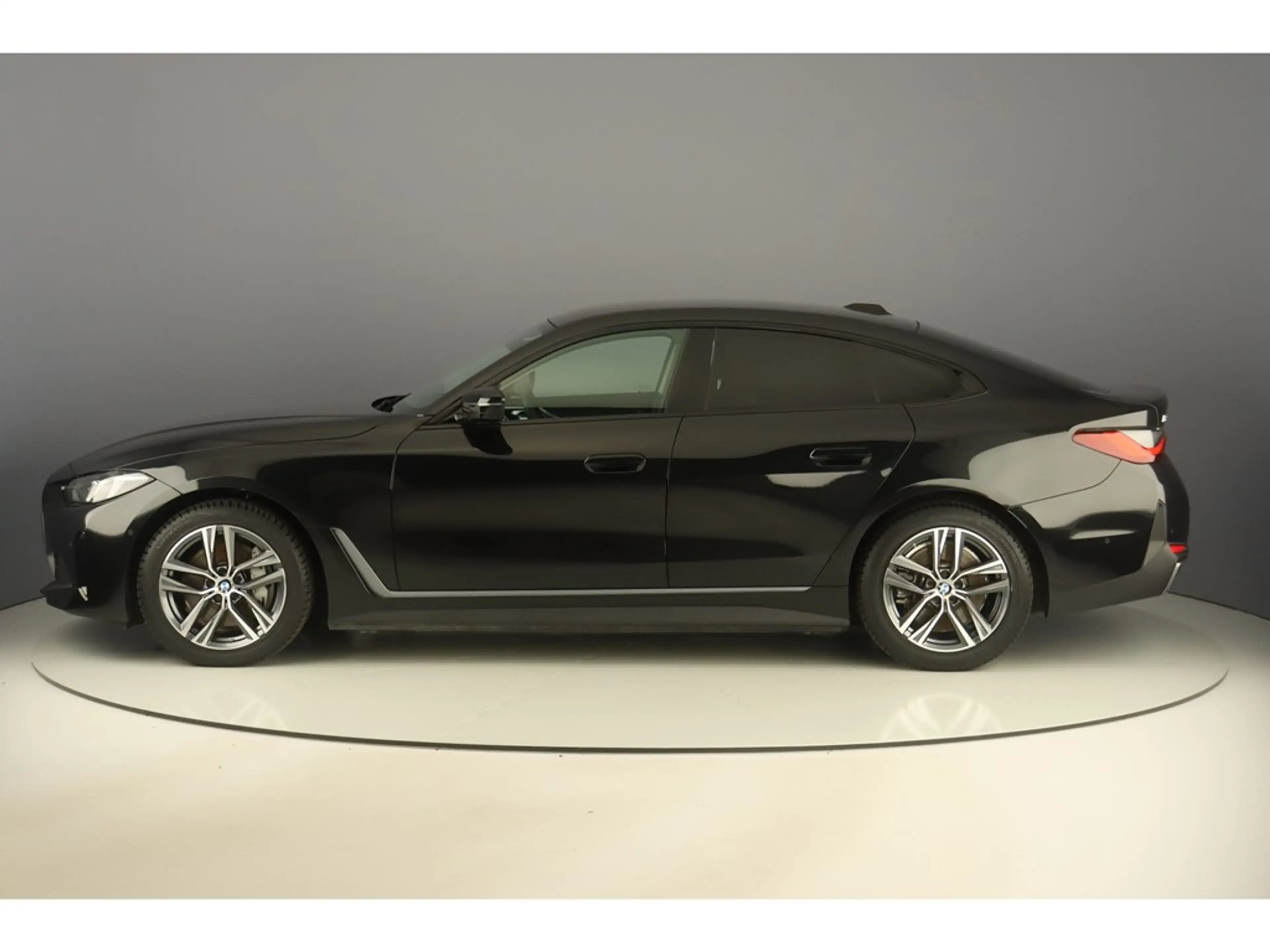 BMW i4 eDrive40 340pk — photo 2