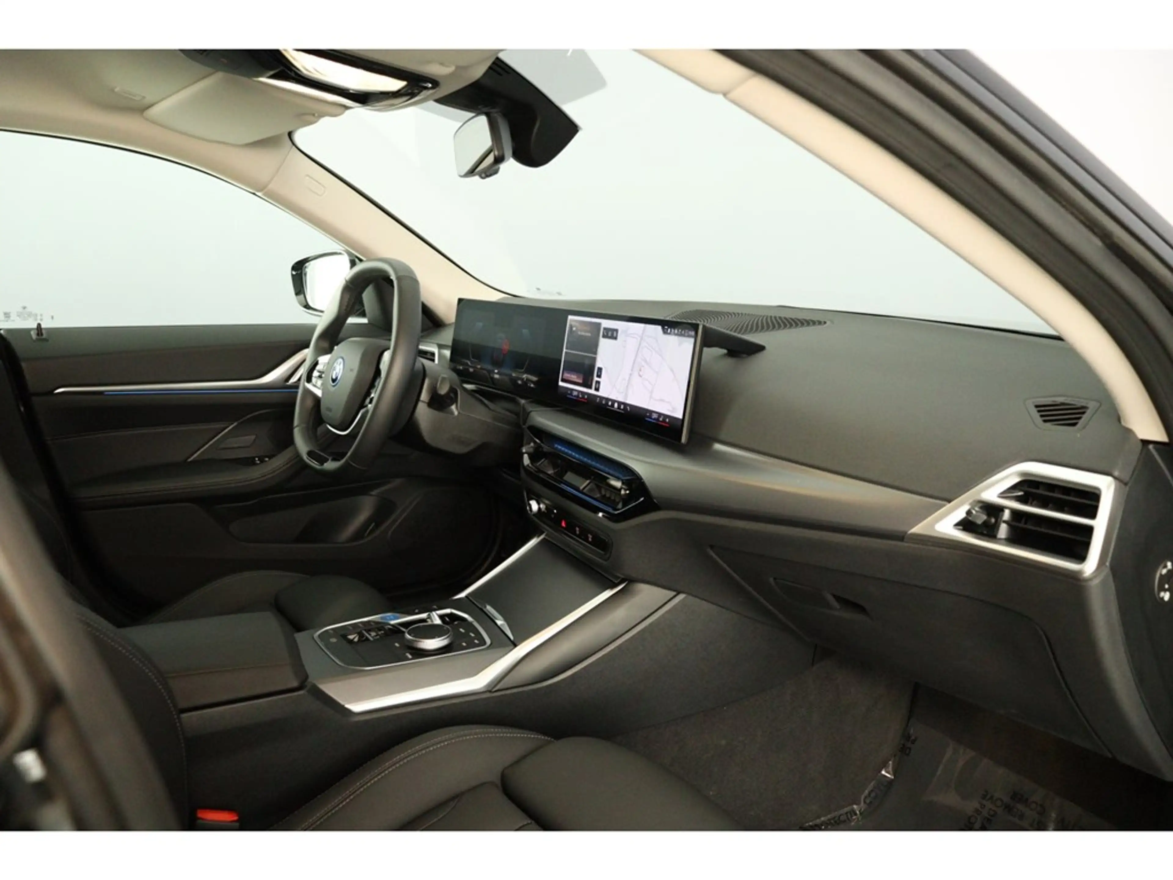 BMW i4 eDrive40 340pk — photo 9