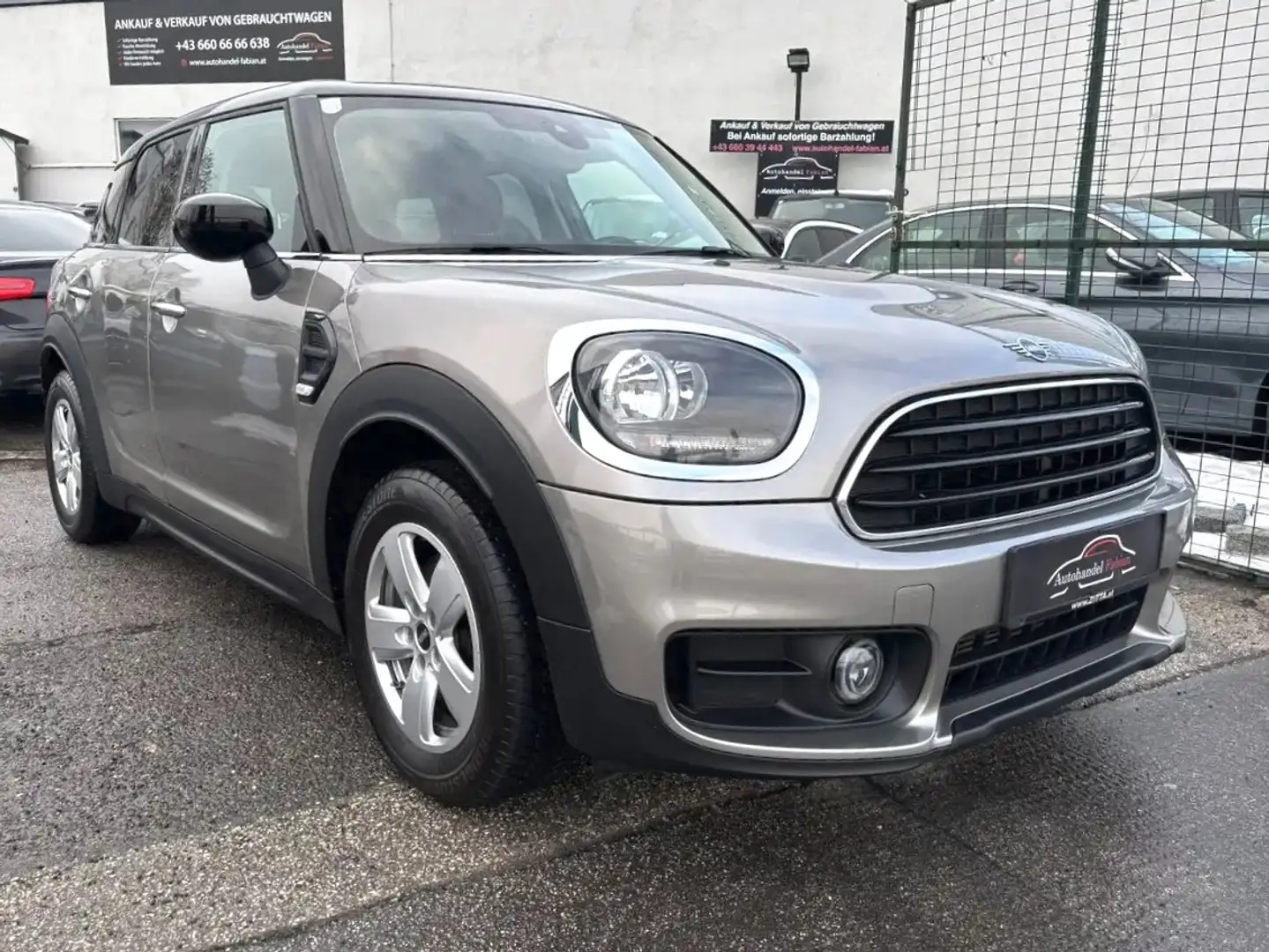 MINI Cooper Countryman Automatik 136PS mit PICKERL 9/26 Kamera Parkhife Silber - 1