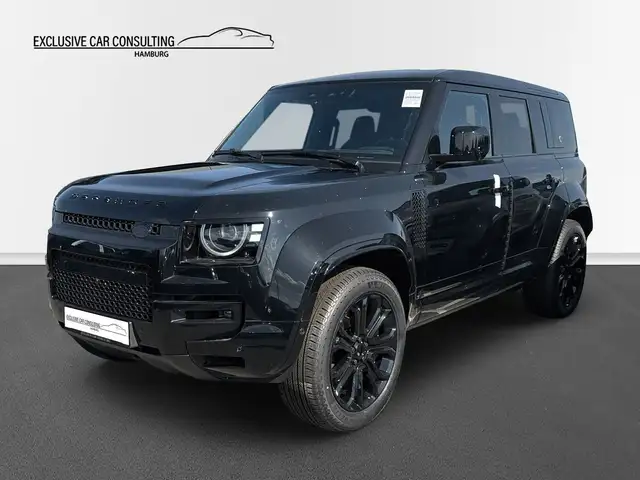 Land Rover Defender 110 view 3
