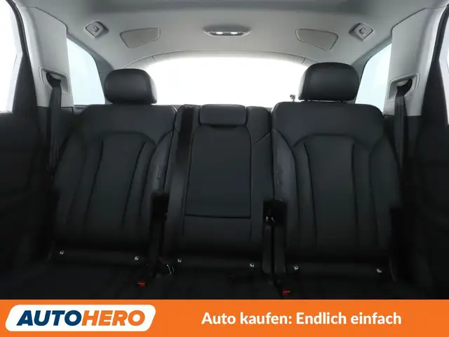 Audi Q7 view 15
