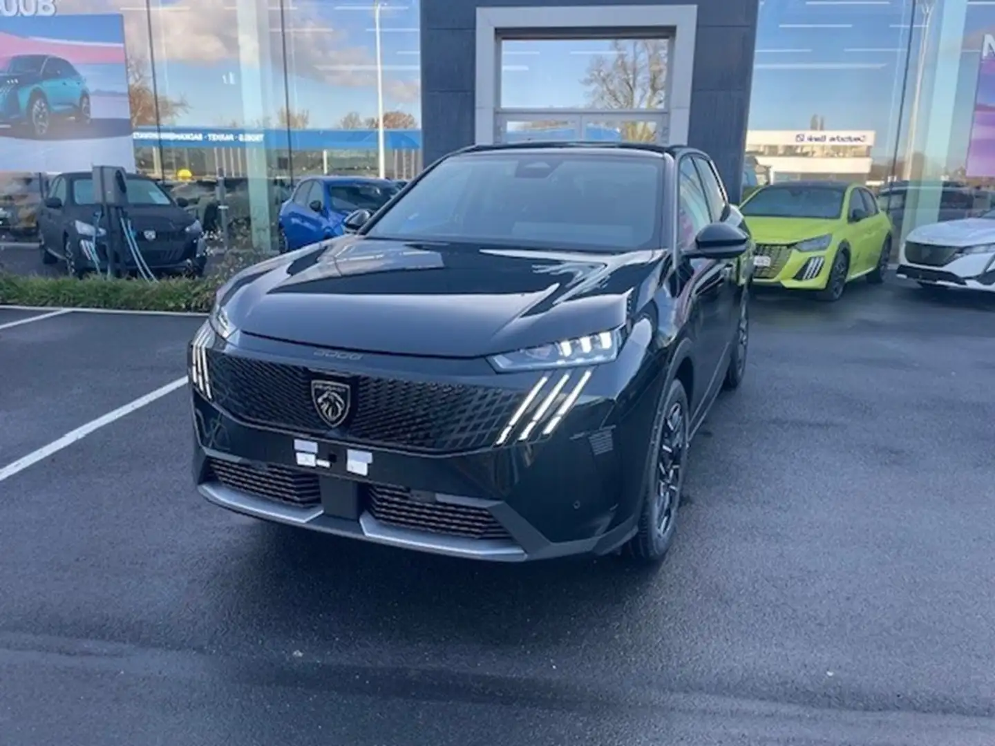 Peugeot 3008 GT Hybrid 145PK *DEMO* Siyah - 2