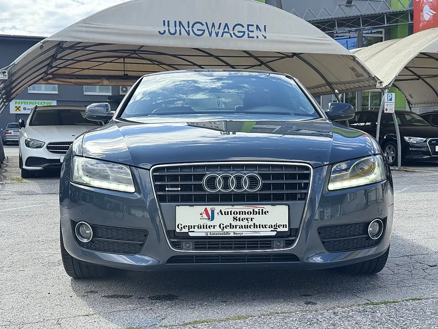 Audi A5 Coupé 2,0 TDI quattro DPF Grau - 2