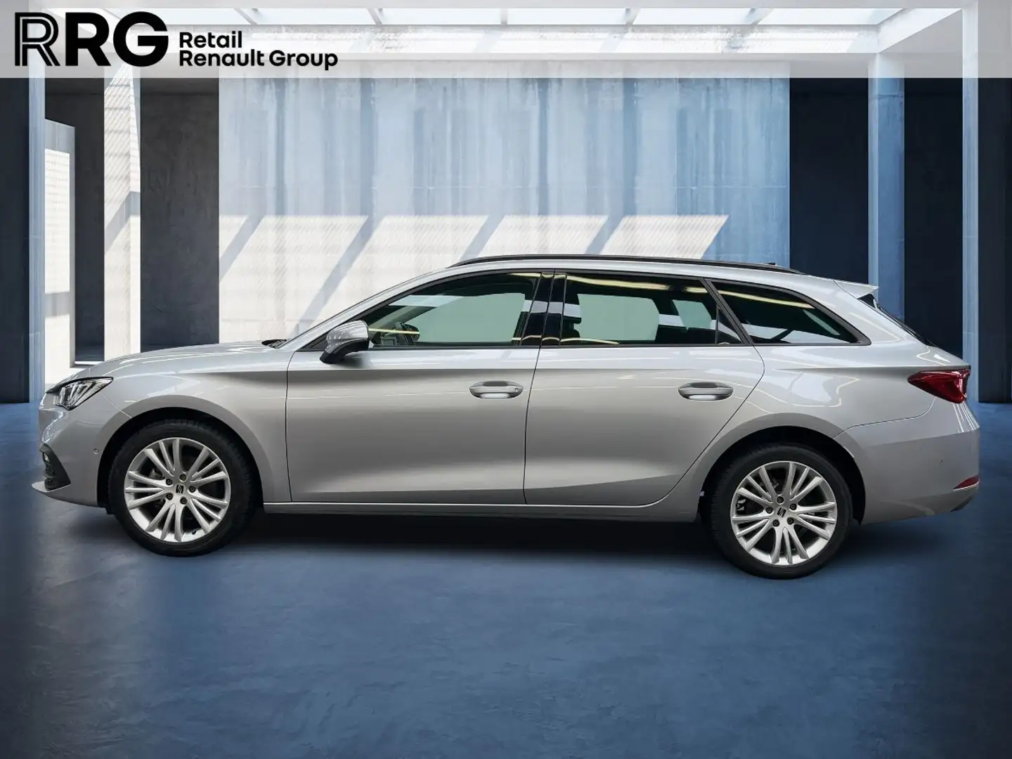 SEAT Leon SPORTSTOURER EDITION 1.5 eTSI DSG KAMERA LED Silber - 2