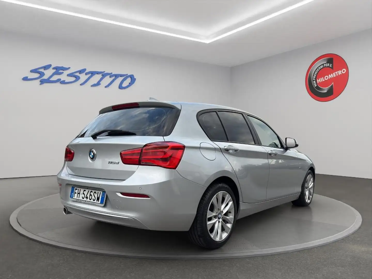BMW 116 d 5p Urban Сірий - 2