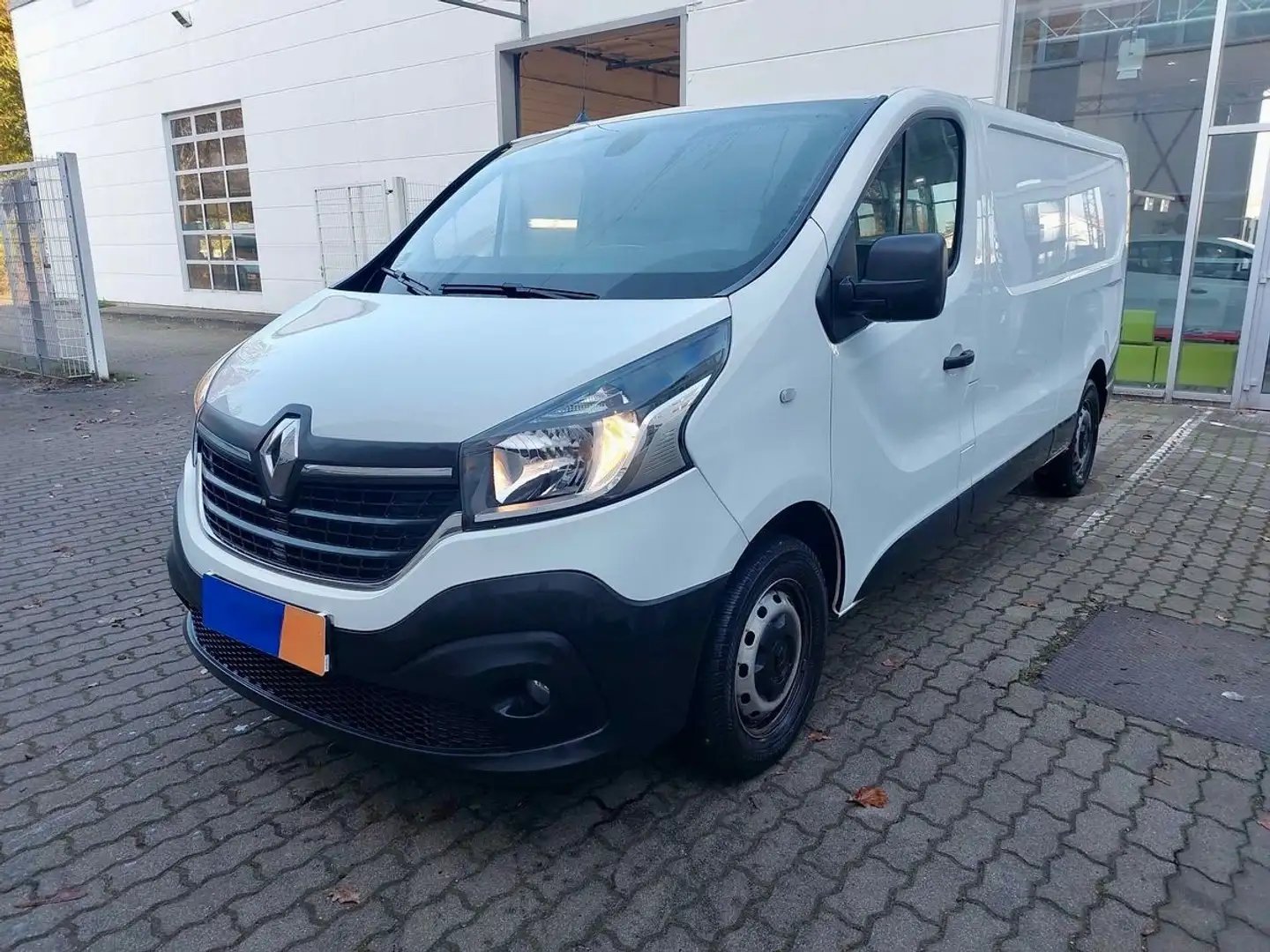 Renault Trafic 2.0 dCi L2H1 3,0t NAVI KLIMA 3STZ TEMPOMA Blanc - 2