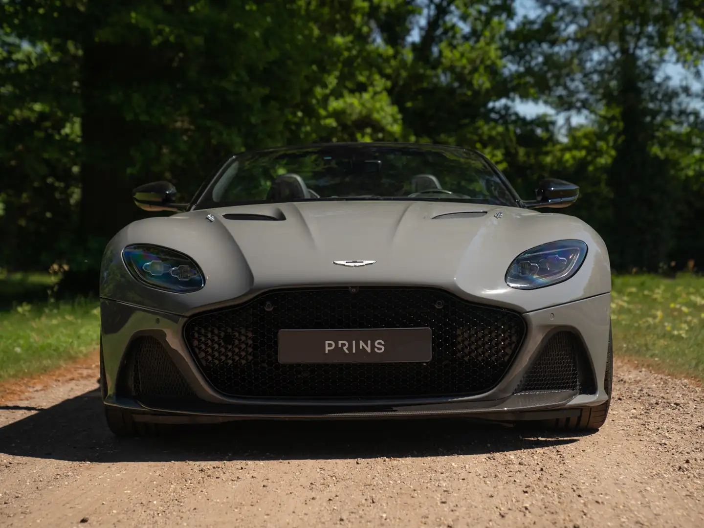 Aston Martin DBS Volante 5.2 V12 Superleggera | China Grey | Carbon Gris - 2