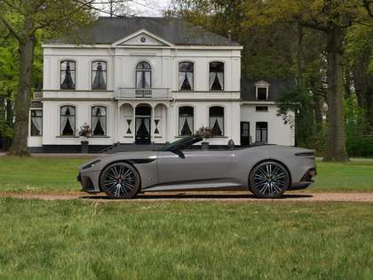 Aston Martin DBS Volante 5.2 V12 Superleggera | China Grey | Carbon