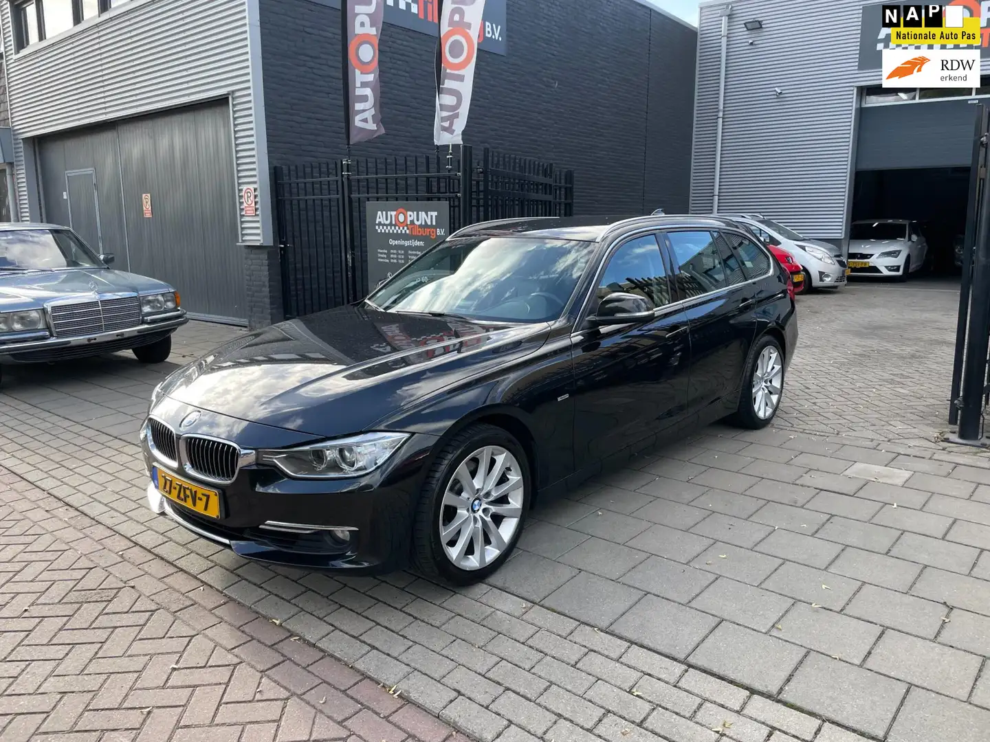 BMW 328 3-serie Touring 328i High Executive 1e Eigenaar! A Noir - 1