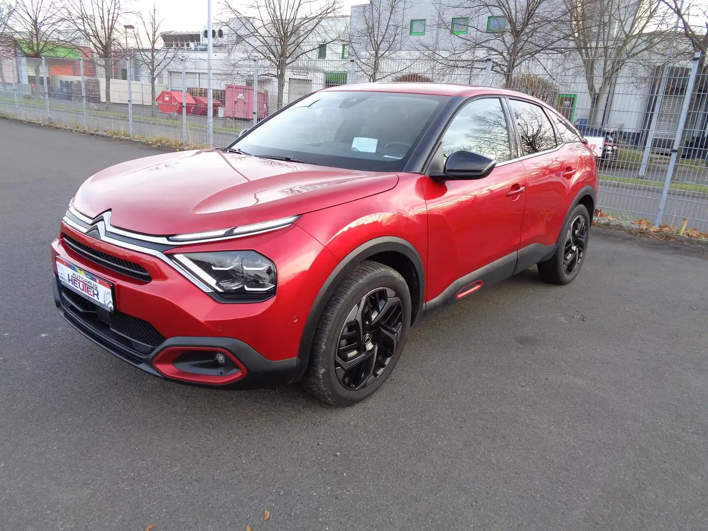 Citroen C4 Shine 1.2 12V e-THP / PureTech Rojo - 1