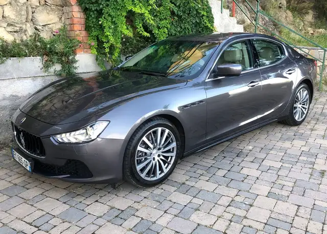 Maserati Ghibli 3.0 V6 275 D A ***VENDU***