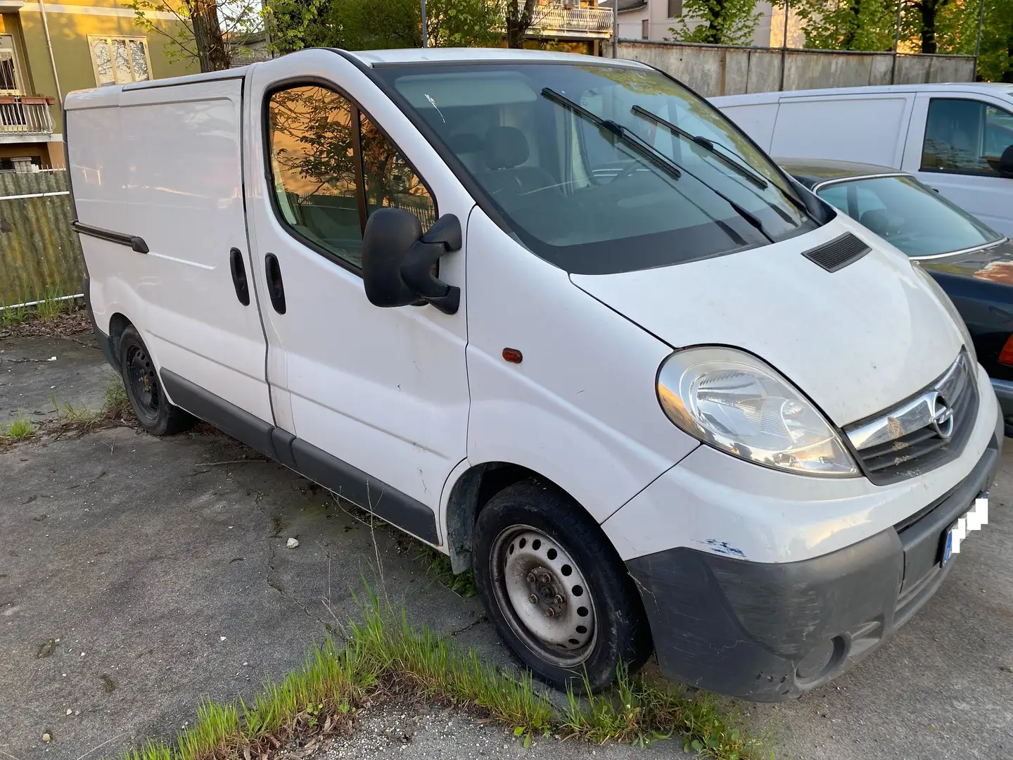 Opel Vivaro 115 cv - gancio traino - motore fuso Bianco - 2
