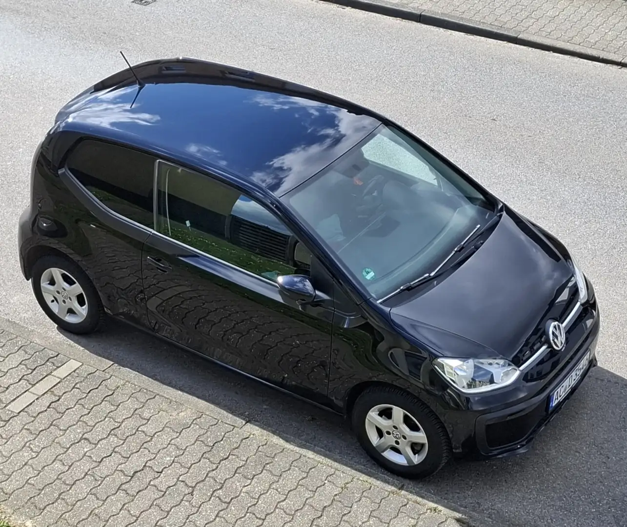 Volkswagen up! move - 1