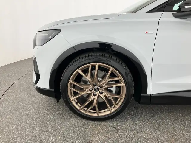 Audi Q4 e-tron Audi Q4 55 e-tron quattro Ansicht 10