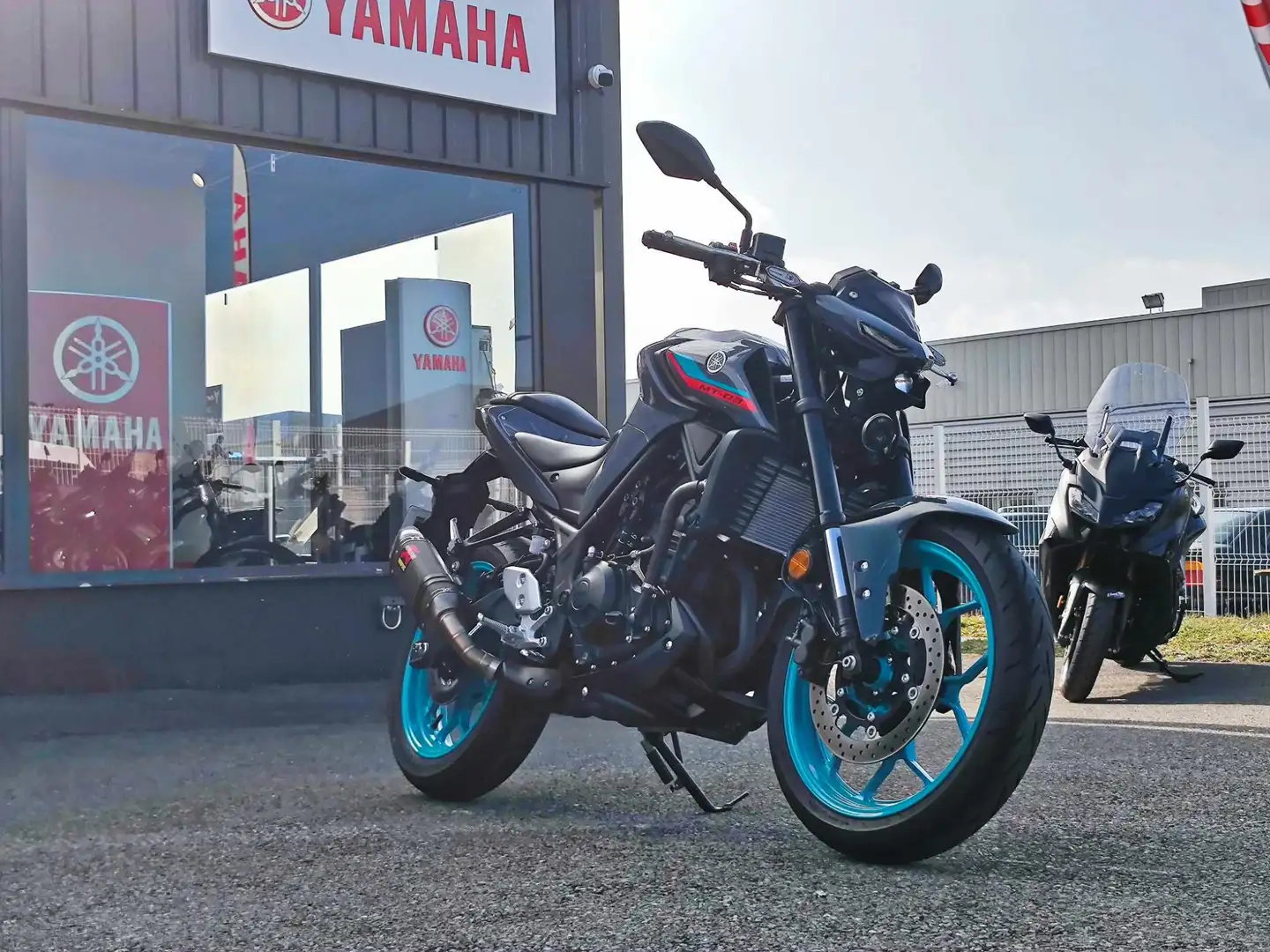 Yamaha MT-03 Gris - 1