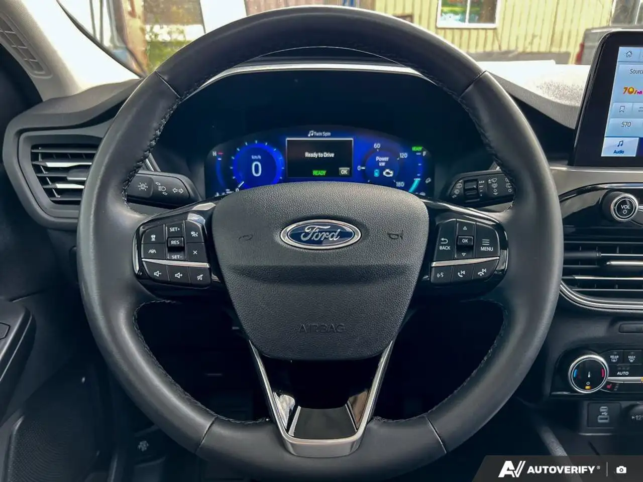 Ford Escape снимка Ford Escape