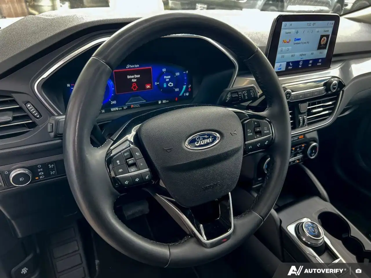 Ford Escape снимка Ford Escape