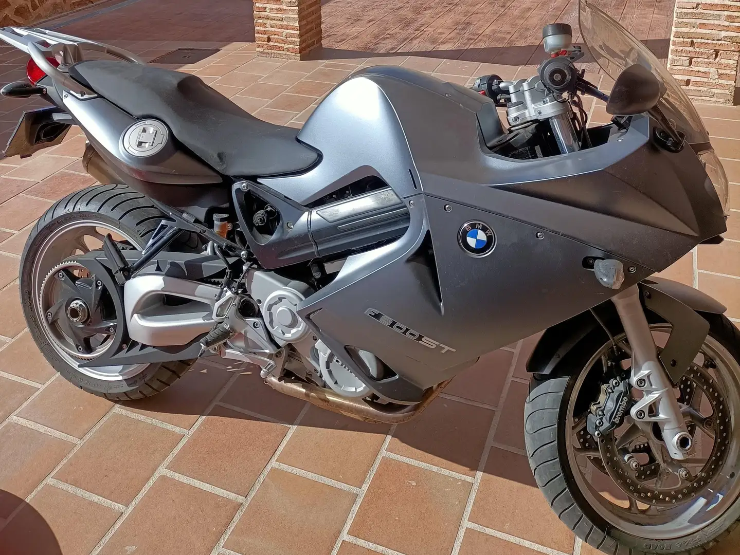 BMW F 800 ST Gris - 1
