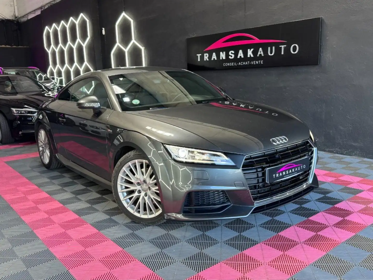 Audi TT S-line Ultra 2.0 TDI 184 ch ~ Auto hold ~ Radar AV et AR ~ Distri OK ~ ENTRETIENS ~ Régulateur de vitesse Gris - 1