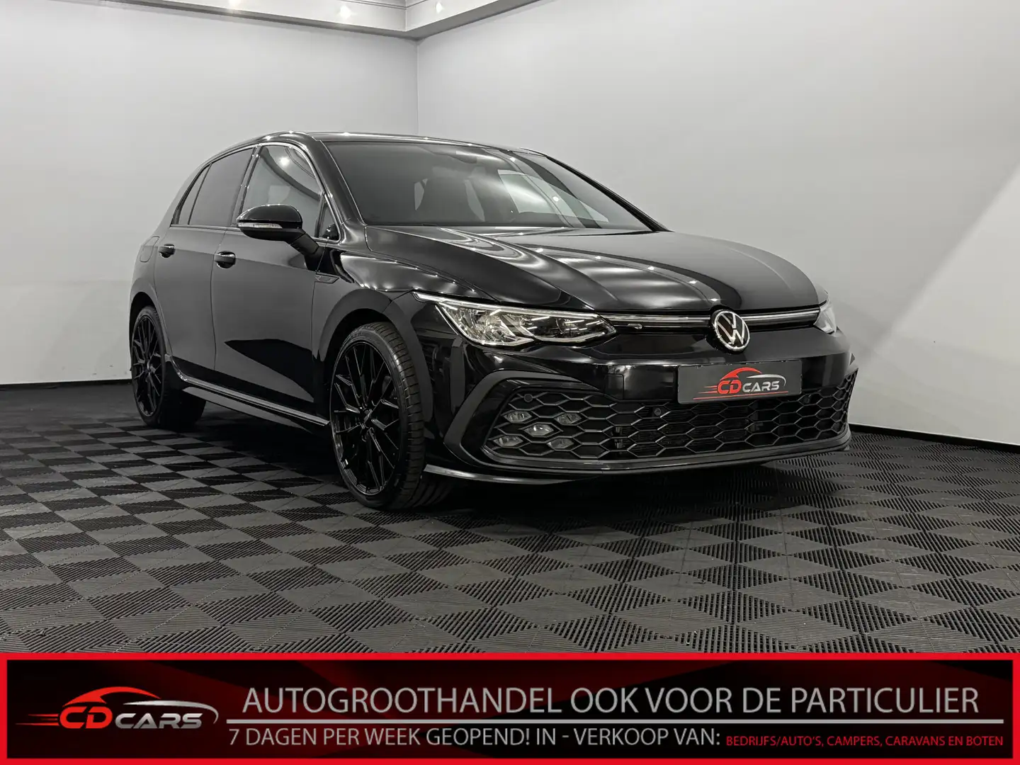 Volkswagen Golf 2.0 TDI R-Line Half leder, Camera, Navi, Keyless s Black - 1