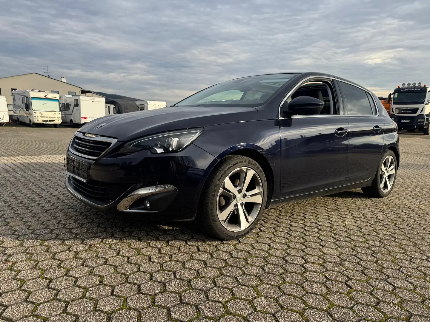 Peugeot 308 Allure Blau - 2