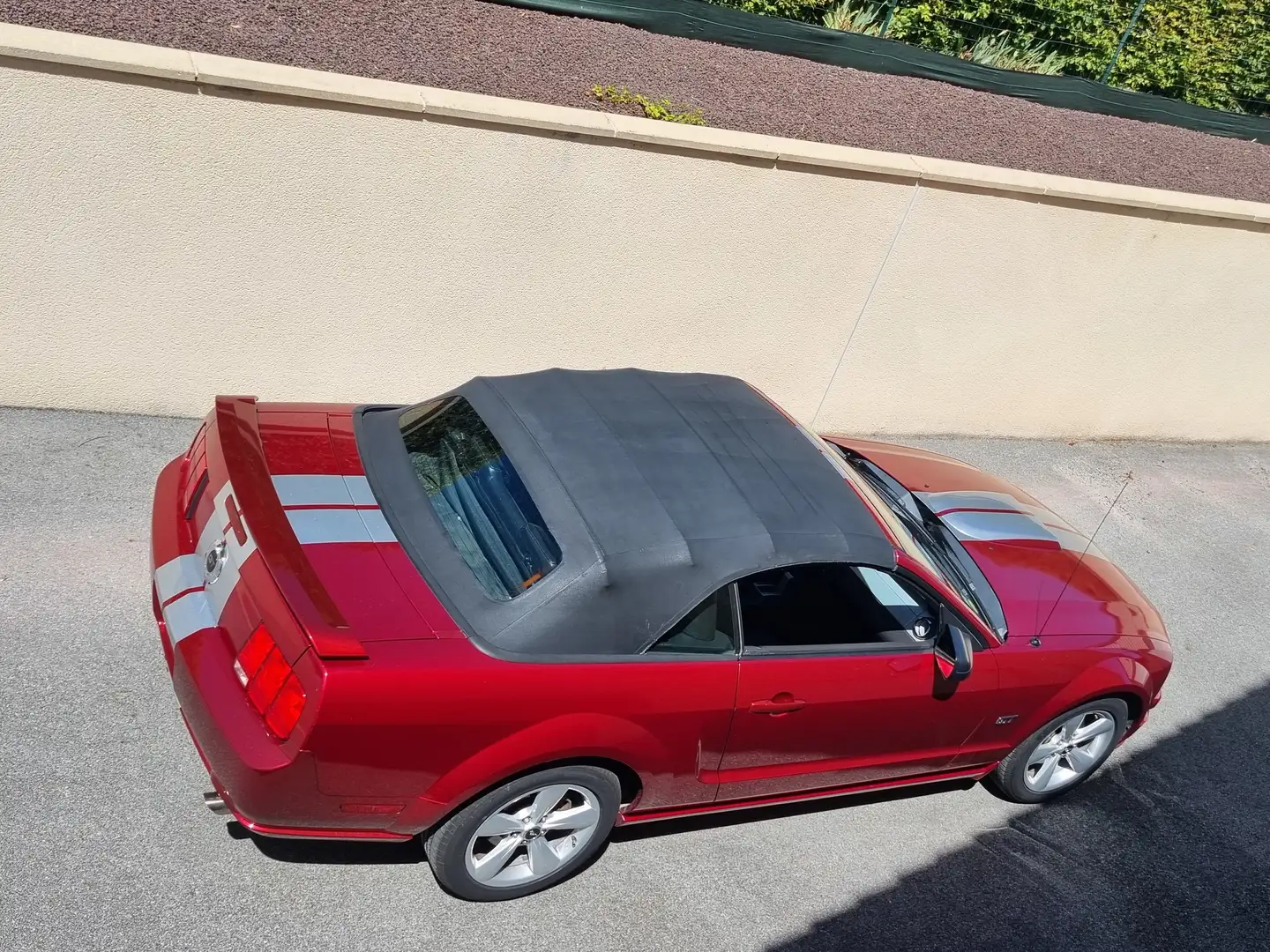 Ford Mustang Cabriolet v8 Rouge - 2