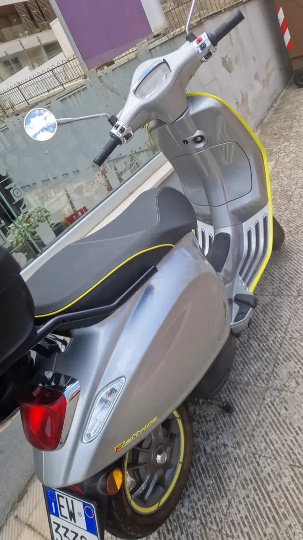 Vespa Elettrica 70 km/h Szürke - 1