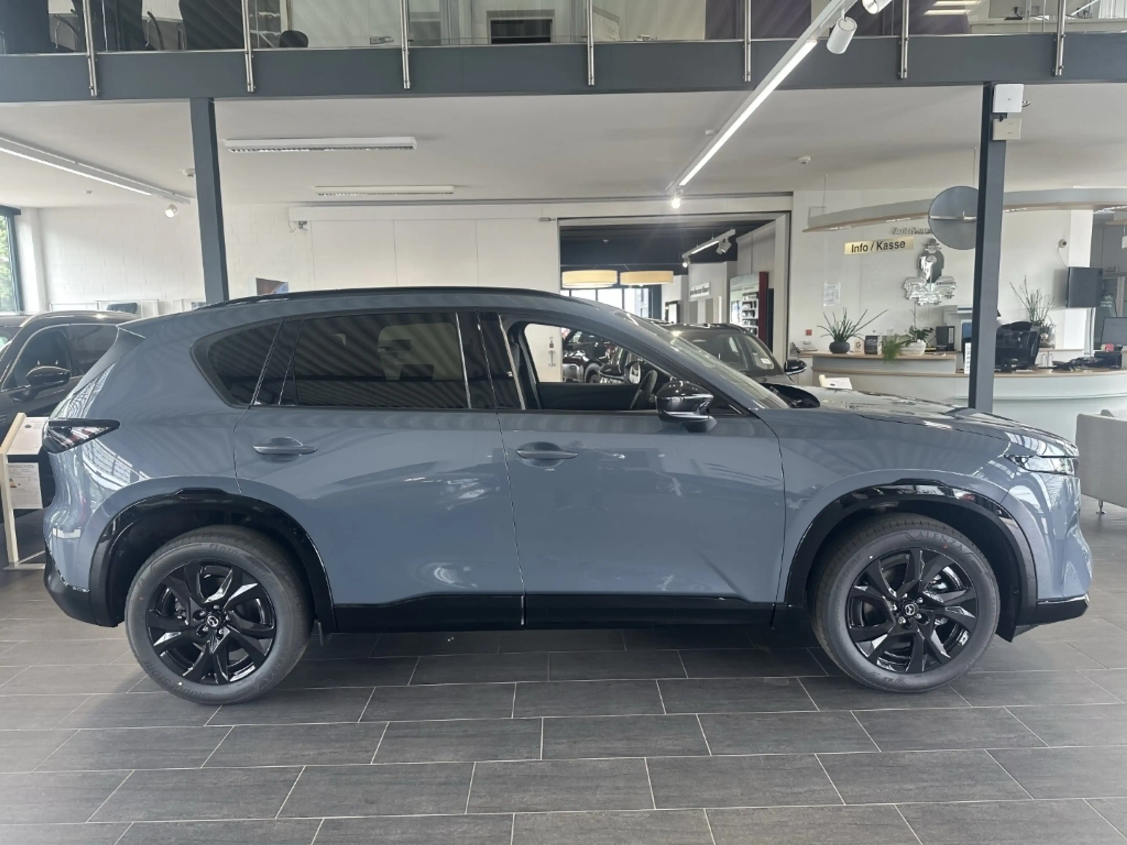 Mazda CX-5 (2026) HOMURA e-Skyactiv-G 141PS FWD PANO BLOP HUD — photo 3