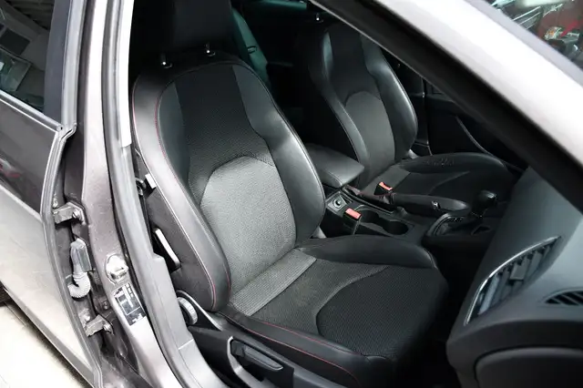 Seat Leon Leon view 10