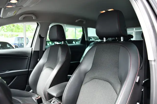 Seat Leon Leon view 9