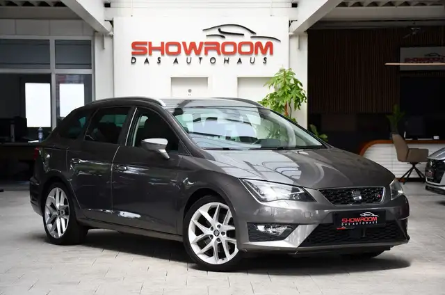 Seat Leon Leon view 3