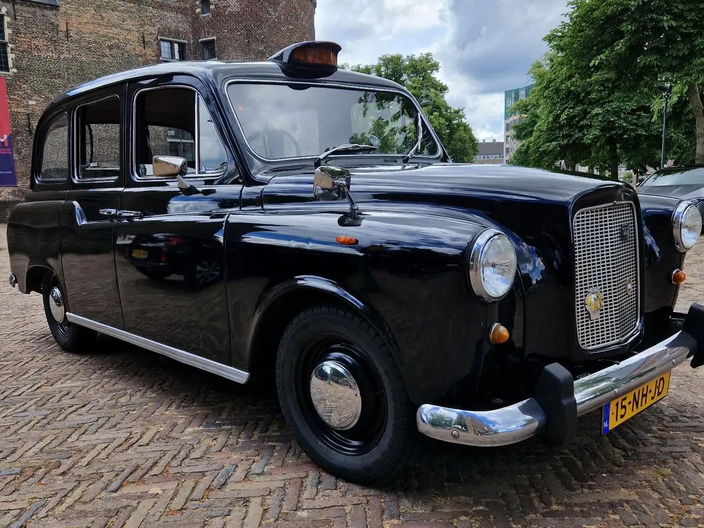 Austin fx4 (engelse taxi/ London Cab) Zwart - 1