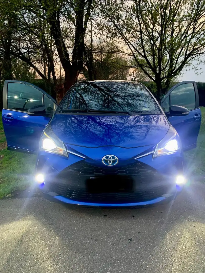 Toyota Yaris Yaris III 2017 5p 1.5h Trend Blue Edition - 2