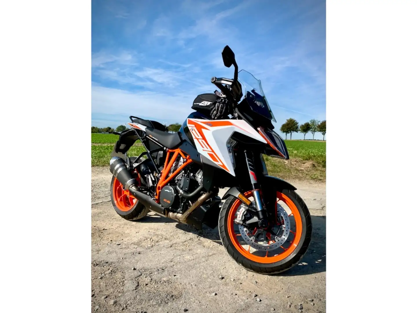 KTM 1290 Super Duke GT 1300ccm *2.300KM*Top Zustand* Weiß - 2