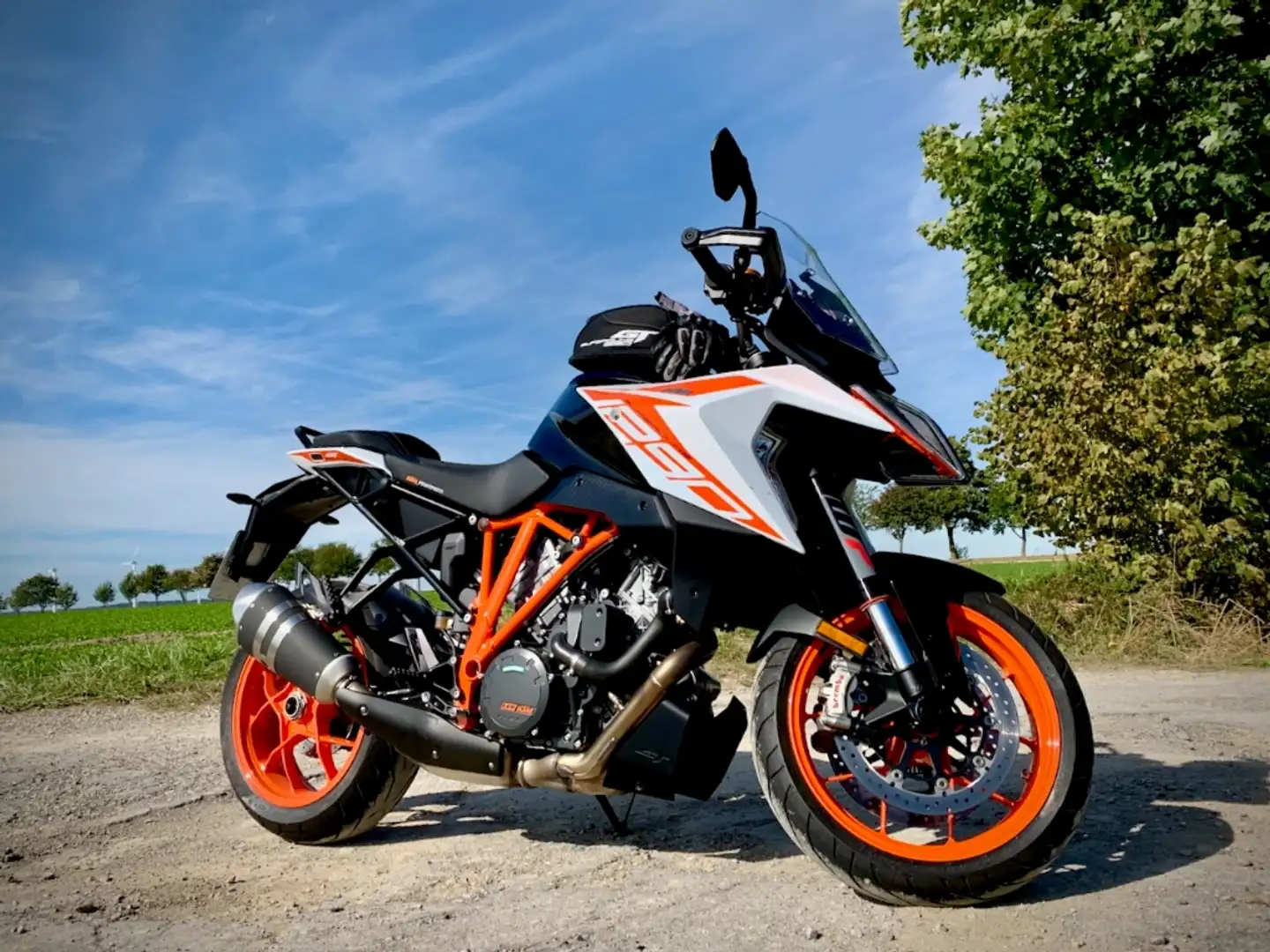 KTM 1290 Super Duke GT 1300ccm *2.300KM*Top Zustand* Weiß - 1