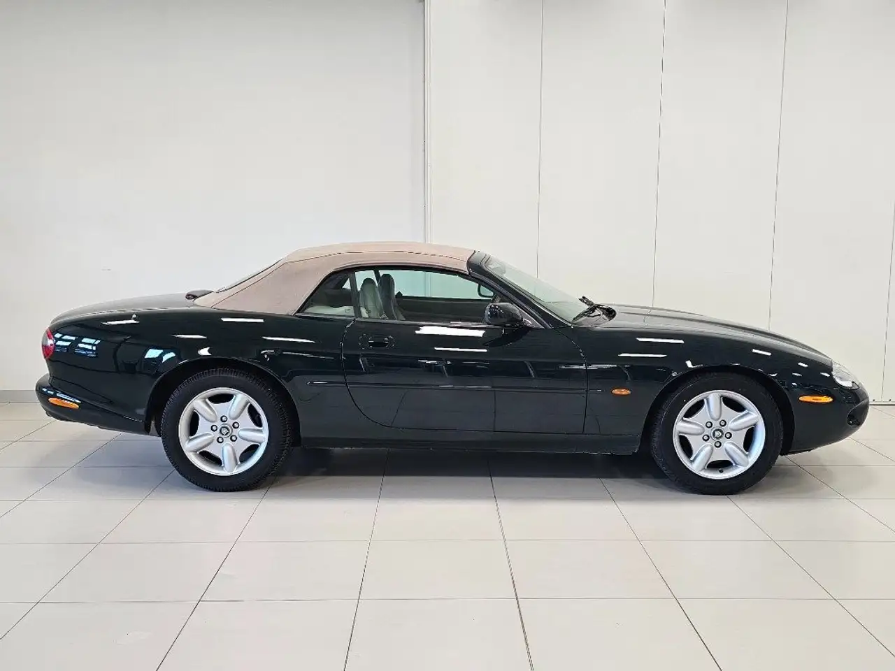 Jaguar XK8 4.0 Convertibile ISCRITTA ASI, foto 3
