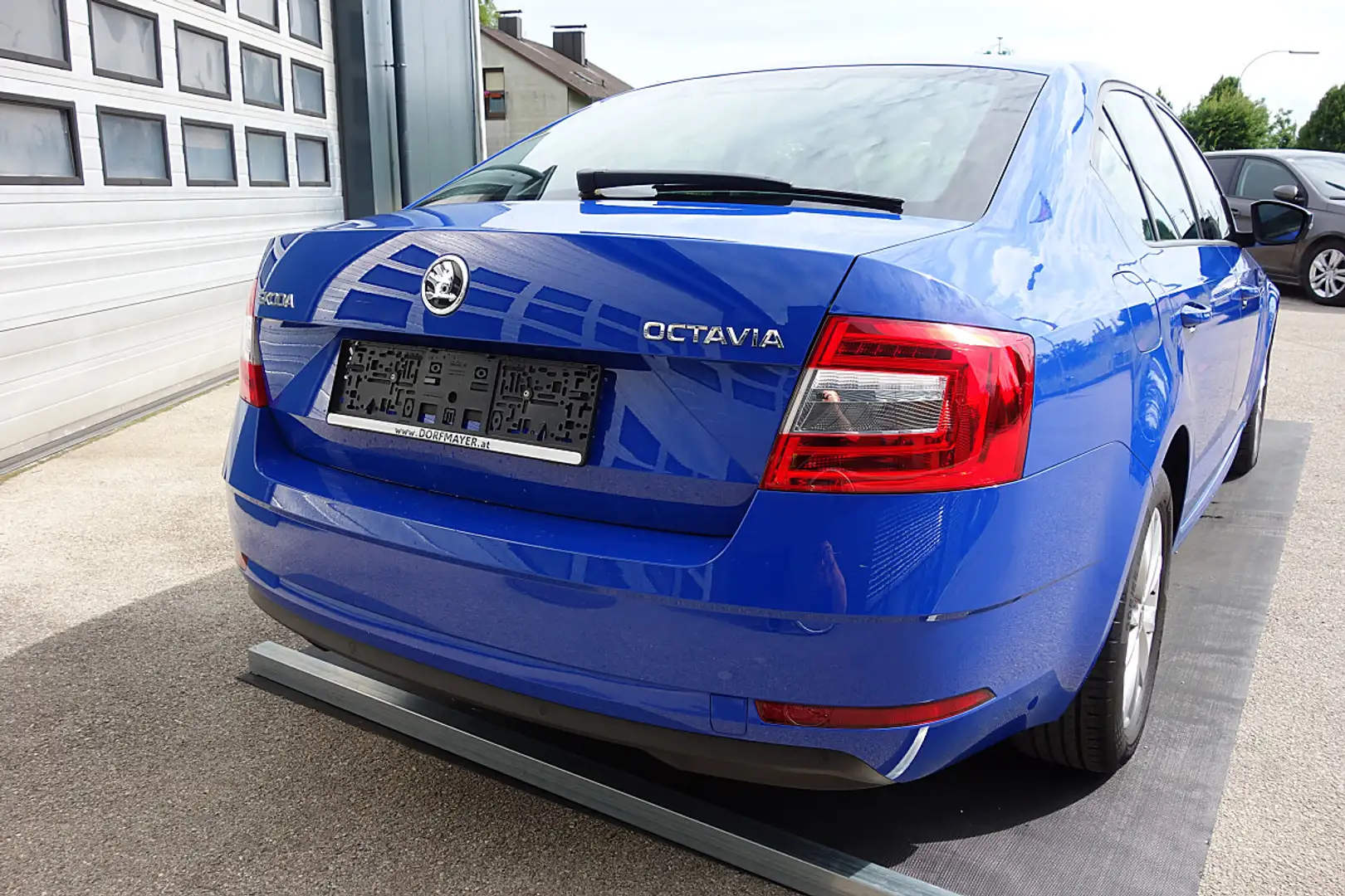 Skoda Octavia 1,0 TSI Ambition Limited Blau - 2
