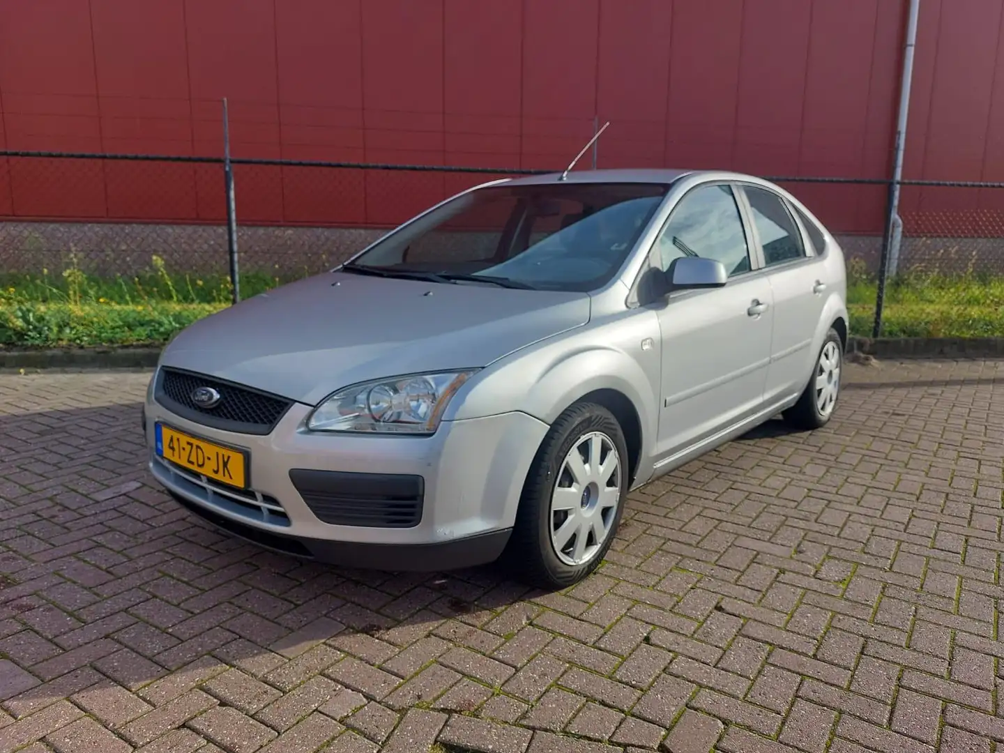 Ford Focus 1.6-16V Trend Grijs - 2