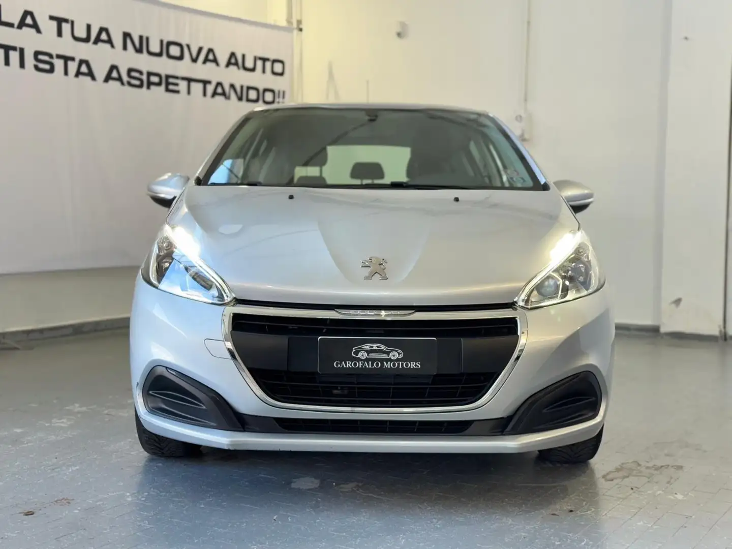 Peugeot 208 208 I 2015 5p 1.2 puretech Active 82cv Zilver - 1