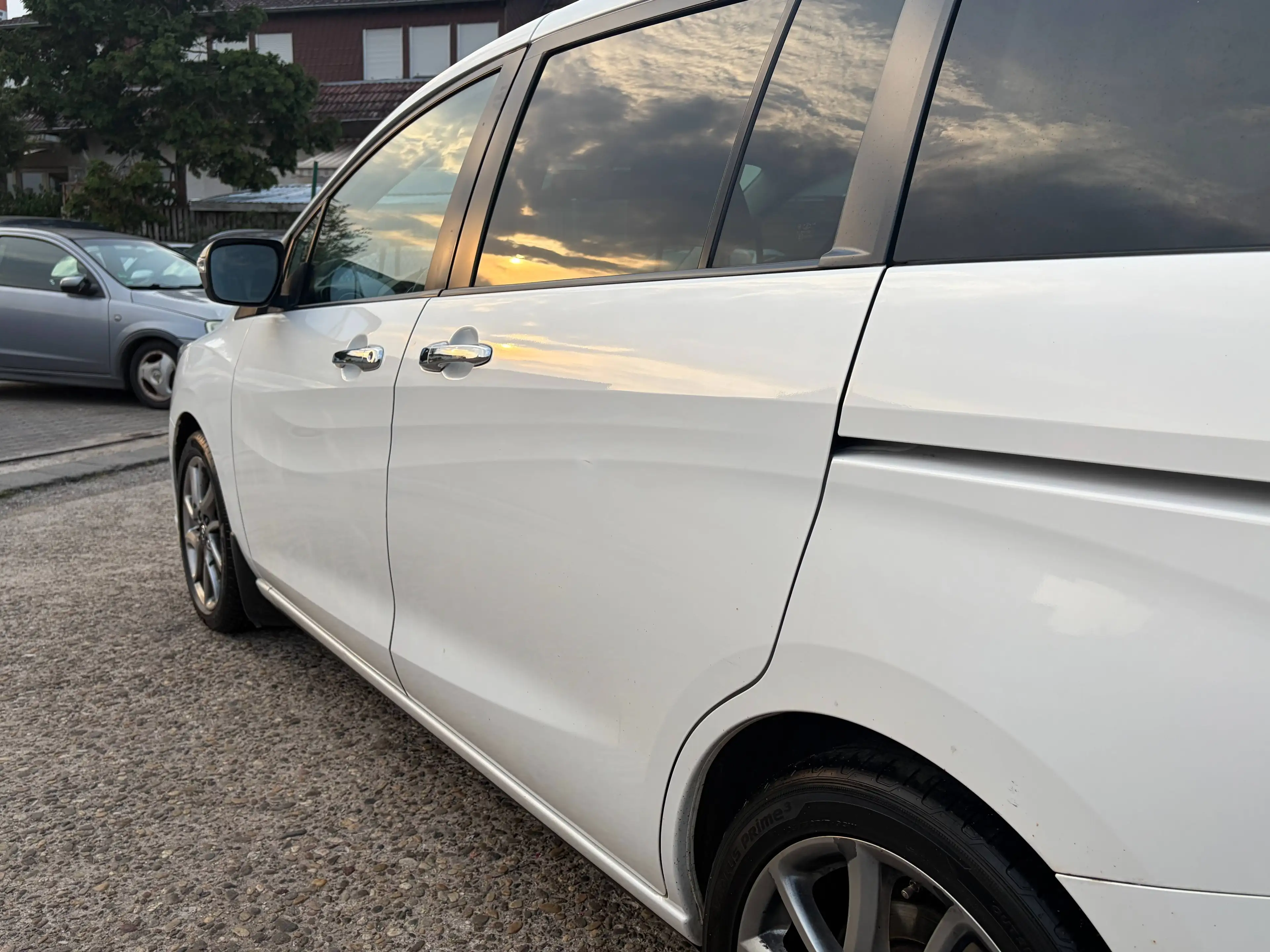 Mazda 5 Sendo*SHZ*Temp.*7.Sitze*Kamera*PDC*Navi*BT*Klimaa. — photo 4