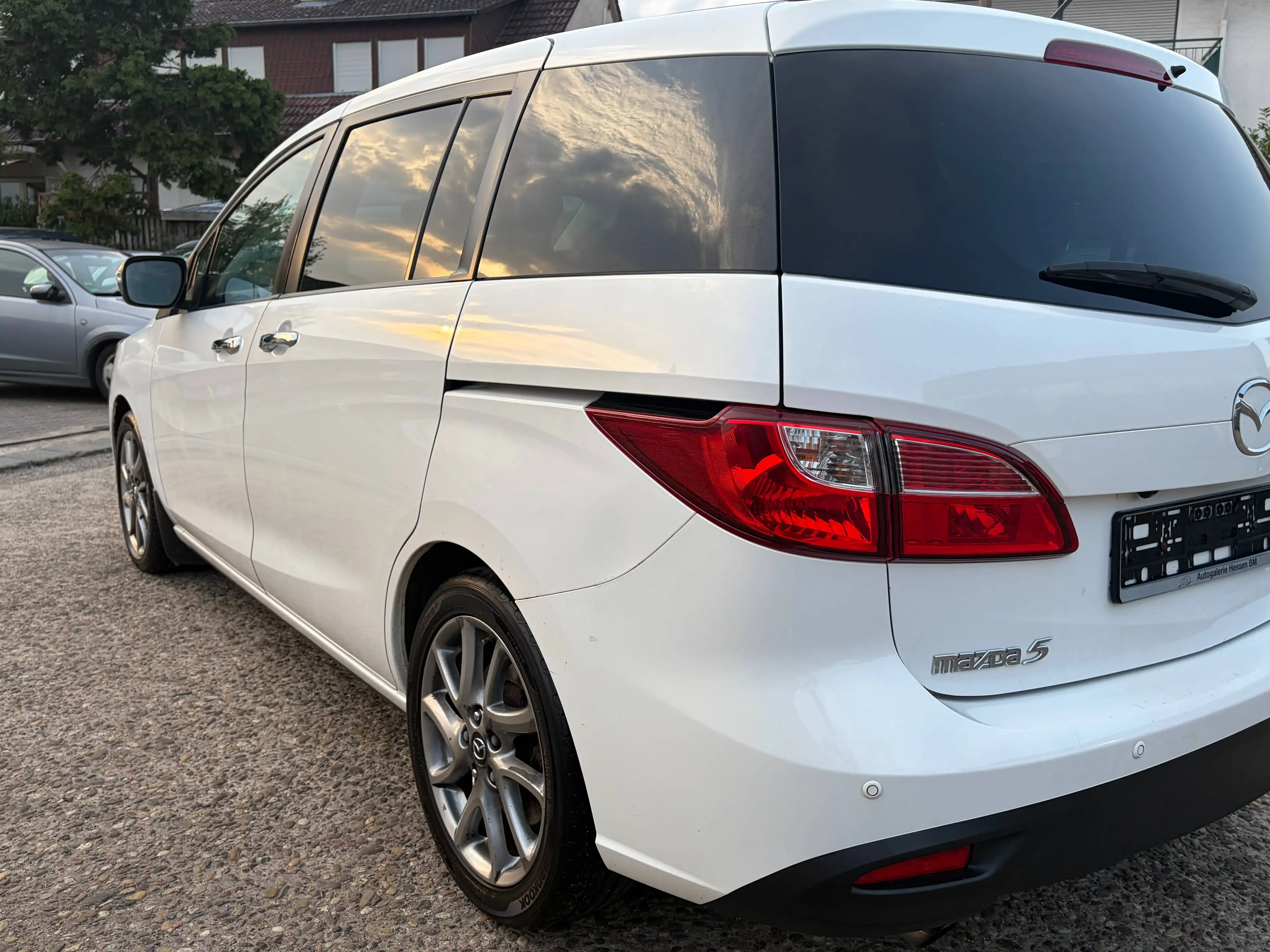 Mazda 5 Sendo*SHZ*Temp.*7.Sitze*Kamera*PDC*Navi*BT*Klimaa. — photo 5