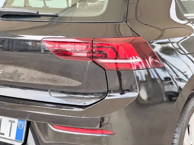 Volkswagen Golf view 17