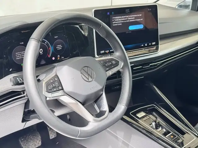 Volkswagen Golf view 19