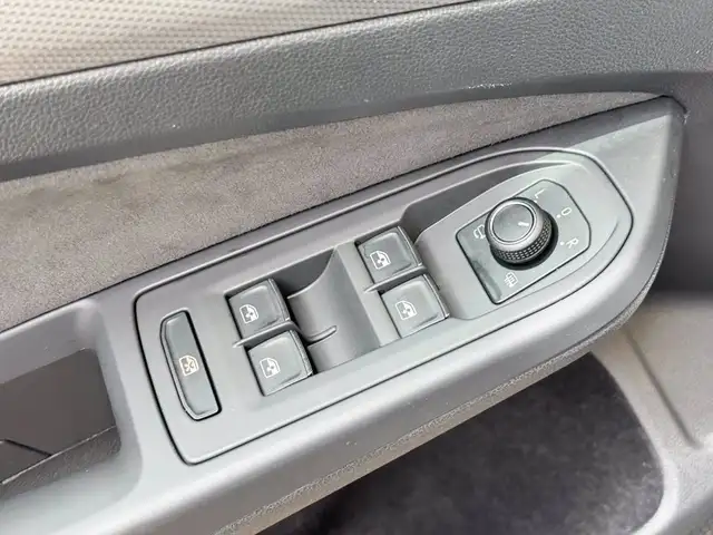 Volkswagen Golf view 20