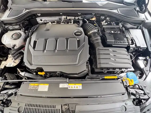 Volkswagen Golf view 13